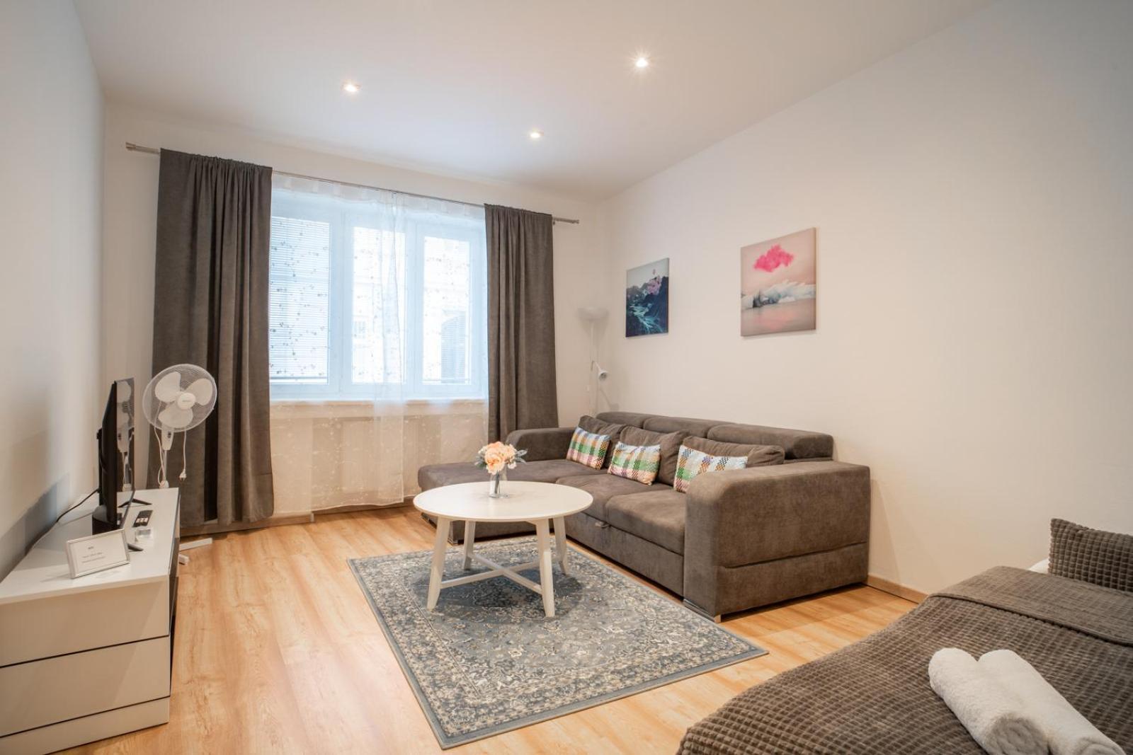 Sukromny Staromestsky Apartman V Uzasnej Lokalite/Cozy Old-Town Apartment In A Great Neighborhood 布拉迪斯拉发 外观 照片